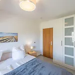 Meer Apartment *