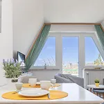Meer Apartment *