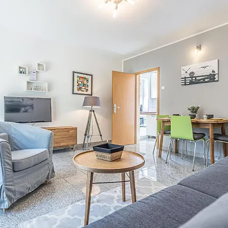 Meer Apartment
