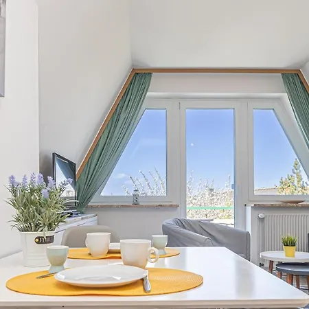 Meer Apartment *
